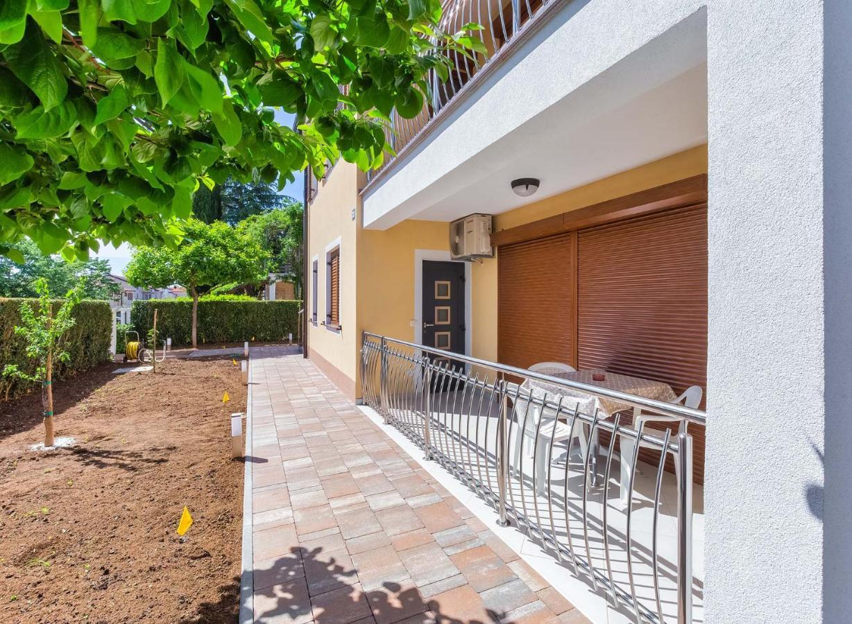 Rino Appartement Poreč Buitenkant foto