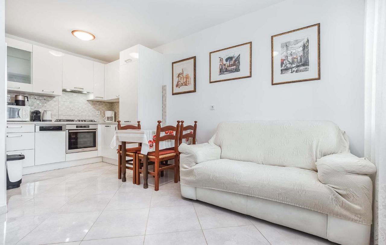 Rino Appartement Poreč Buitenkant foto